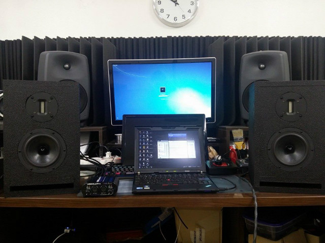 speaker2.jpg