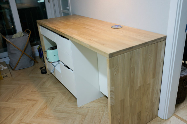 island_table_1.jpg