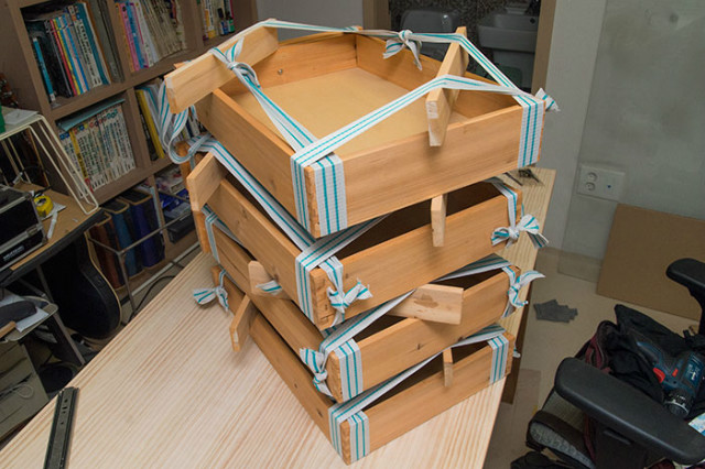 wood-desk-diy-22.jpg