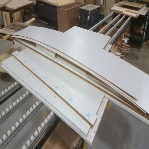 백색 UV 고광택 6면코팅 18mm(MDF,국내산) W2400XH1209mm
