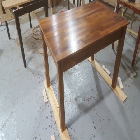 DIY를 가르던 저희가 이제는 완성품을 제작하기 시작했습니다.