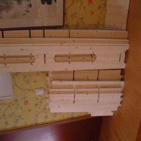 집성목(스프러스)으로 만든 책장