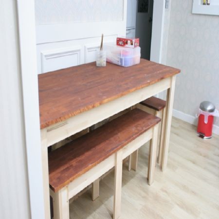 집성목으로 만든 식탁, 선반, 삼각선반, 벤치형 식탁의자