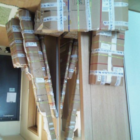 별다방 커플책상과 TV장겸 책장