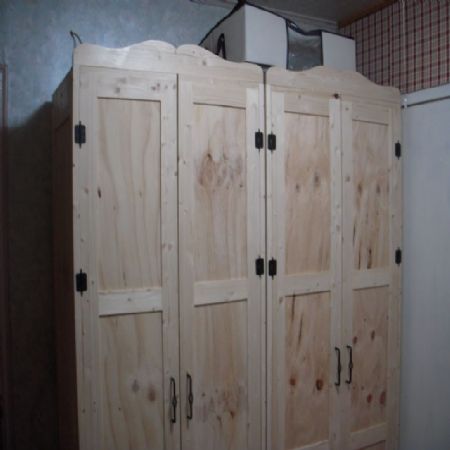 집성목 옷장 및 선반식 옷장..