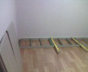 격자무늬 여닫이문  붙박이장 