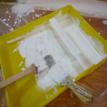 문틀 도색/ 문 손잡이 설치/ 현관 걸레받이 설치