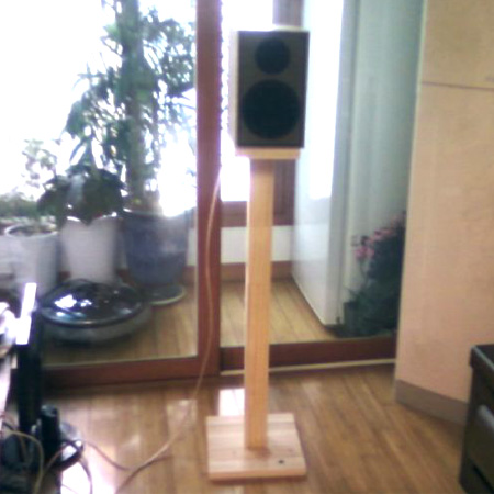 오디오 이동장 그리고 북셀프 스탠드 만들었습니다.