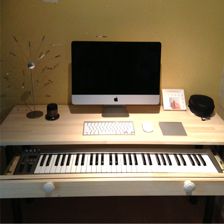 컴퓨터키보드 레일을 이용한 MIDI 컴퓨터 책상 만들기