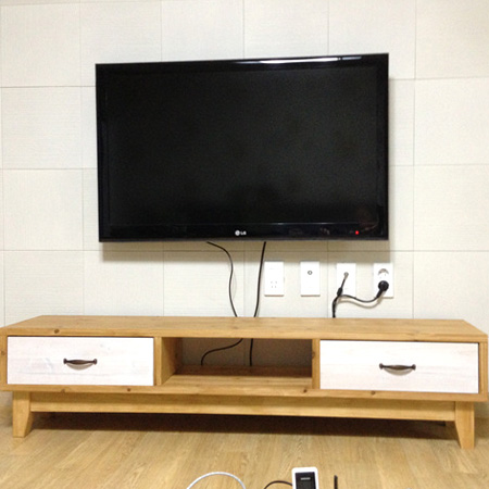 반제품으로 만든 거실장