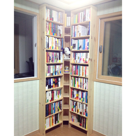 Red pine 코너 책장