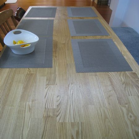 애쉬집송목으로 만든 식탁 상판