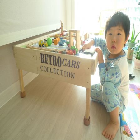 아들 기차 테이블