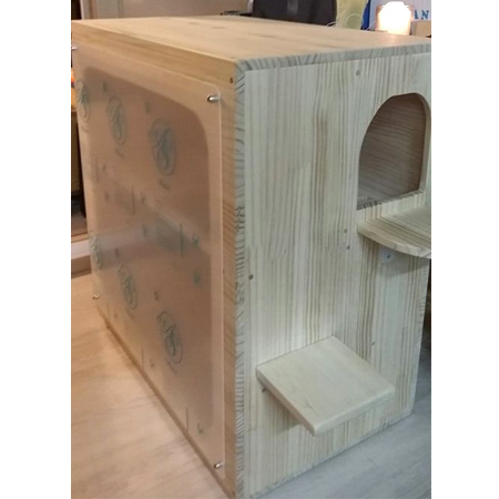 소나무로 만든 고양이 화장실 빌딩