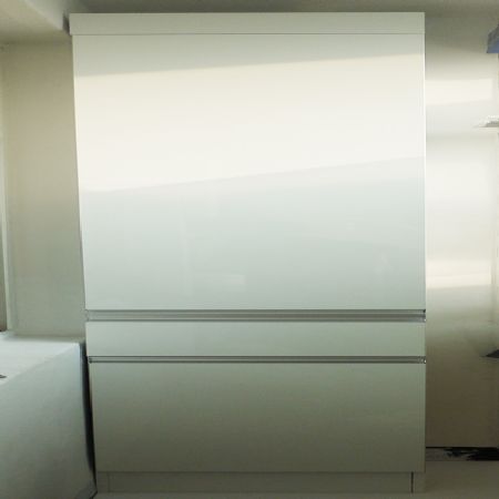 코팅합판으로 만든 틈새장 및 쓰레기통