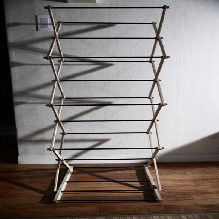 자작나무와 철근을 이용한 빨래건조대