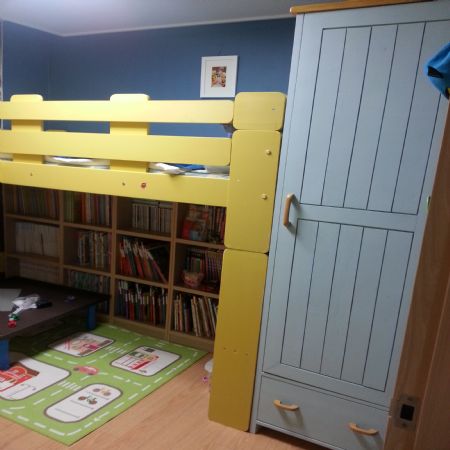 벙커침대와 싱글 장농