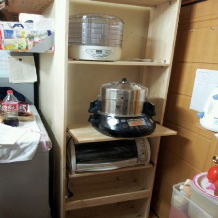 주방선반인데요... 초보라 뭐... 꺽쇠 다량 살포하고...