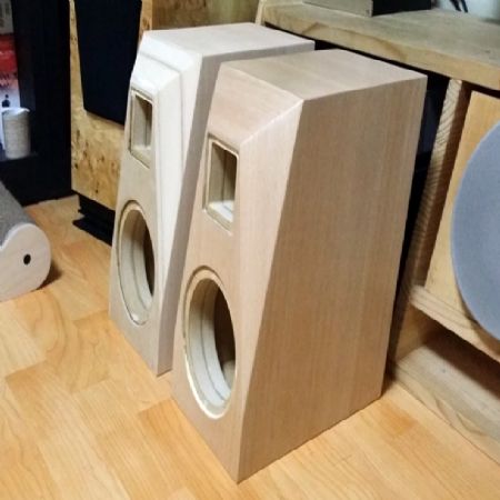 무늬목 시공한 아발론 스타일 2웨이 스피커 인클로져