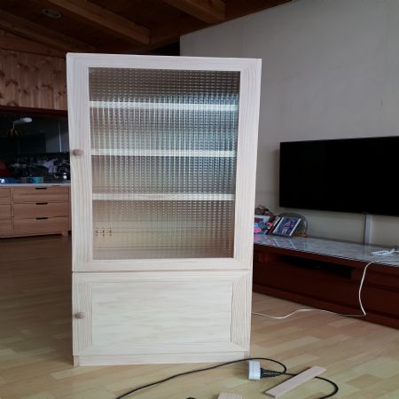 책장을 대신할 장식장(틈새장)