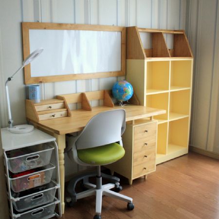 딸을 위한 책상, 책장, 보드 3종세트