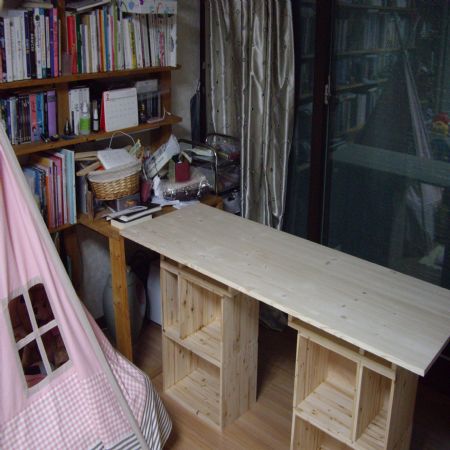 공간 박스를 이용한 작업용 책상