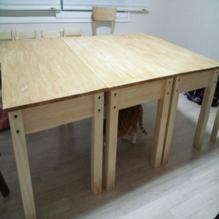 소나무 책상 3개 조립+ 오래된 tv 가림막을 만들었어요^^