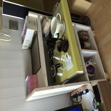 삼나무집성목(Solid)로 전자렌지 수납장을 만들어 봤습니다.