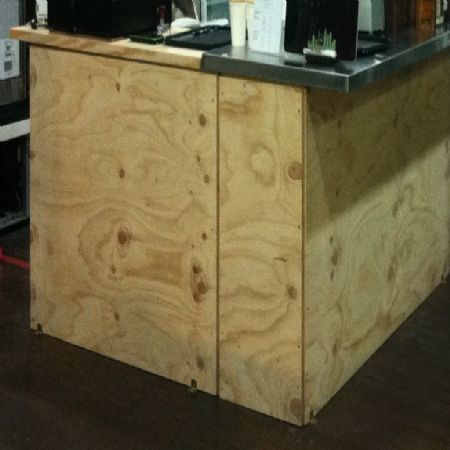 수납공간이 필요한 카페 카운터