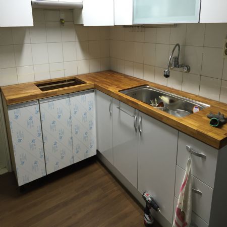 상판과 하부장 일부 조립