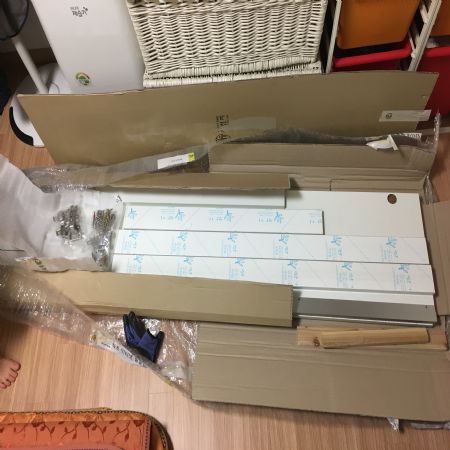 김치냉장고공간을 수납장으로 변신시켰어요