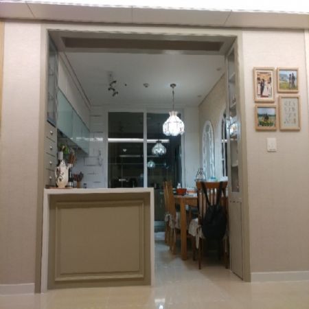 MDF로 만든 하단 인테리어 몰딩