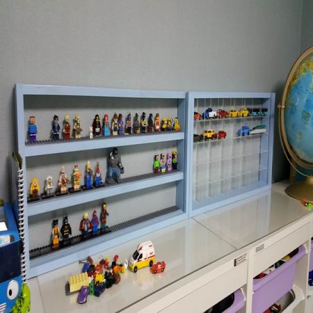 레고,토미카 장식장 입니다.