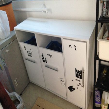 코팅 합판을 이용한 분리수거함