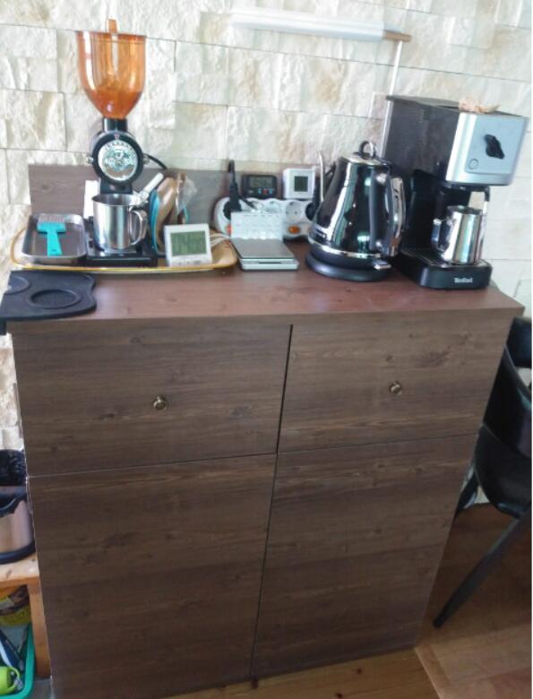 커피보관장 겸 작업대