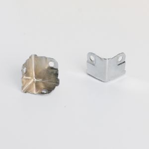 은색 사각 3면 코너장식(18x18x18mm)