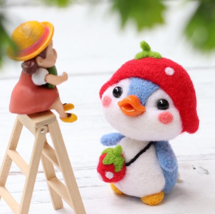 딸기모자 펭귄 D03 1